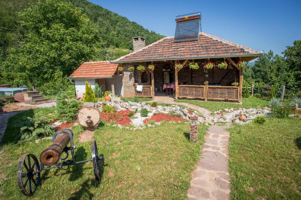 Seosko Domacinstvo „Gabar” Βίλα Custica Εξωτερικό φωτογραφία